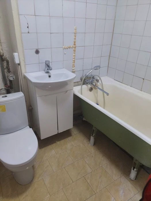 Продам 1 кімнатну квартиру на Троїцькій 4 поверх
