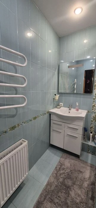 Продам 2 кімнатну квартиру в центрі міста на Засумській 10а