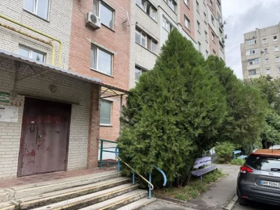 Продам 2 кімнатну квартиру в центрі міста на Засумській 10а