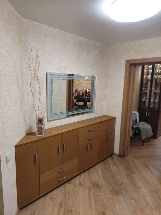 Продам велику 3 кімнатну  квартиру в Еспланаді навпроти Лави