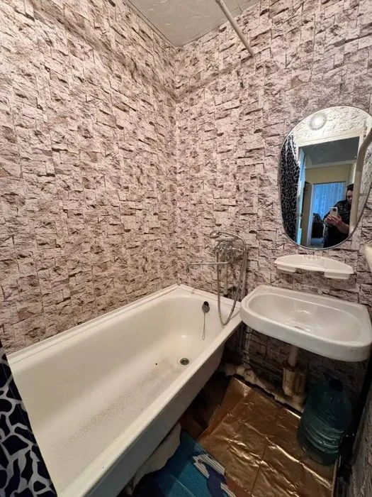 Продам 2-кімн. квартиру , Клочко-6, р-н АТБ