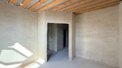 Продаж 1-го зданого сирця в новобудові.