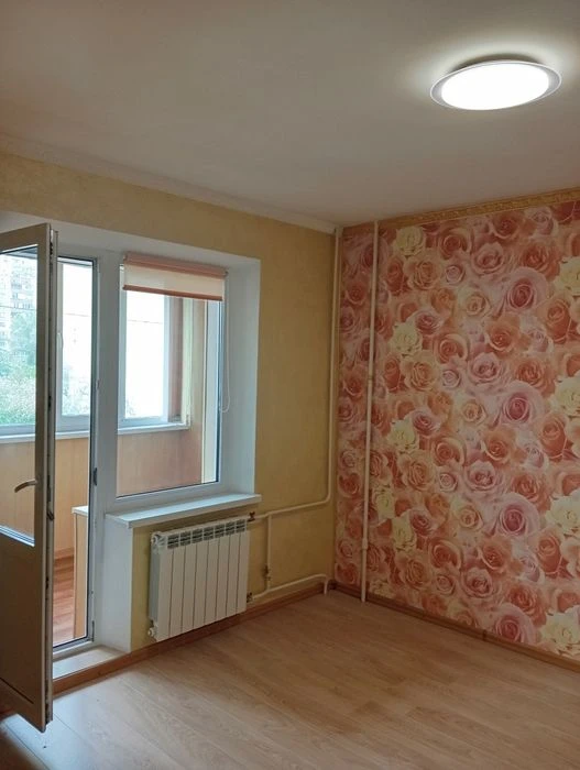 Милославская 19 Продажа трёхкомнатная 2 эт, 66туе