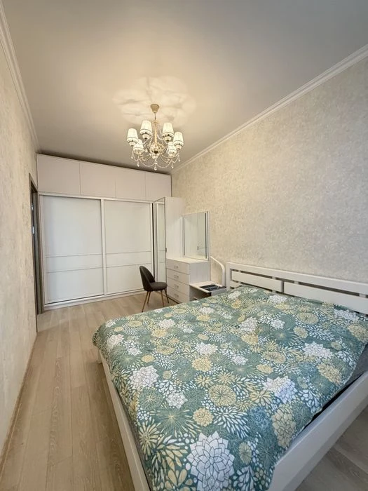 В Продажу 2 к к в Центрі на вул. Великій Морській з євроремо