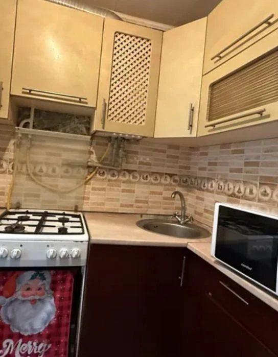 Продам 1 кімнатну квартиру по Кн.Острозького