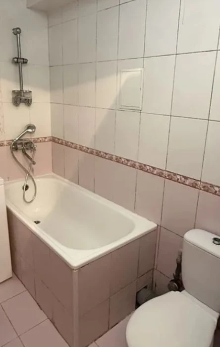 Продам 1 кімнатну квартиру по Кн.Острозького