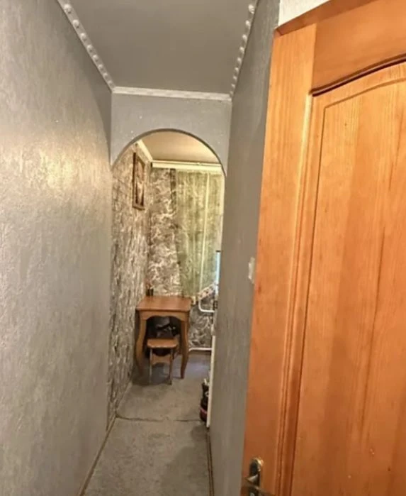 Продам 1 кімнатну квартиру по Кн.Острозького