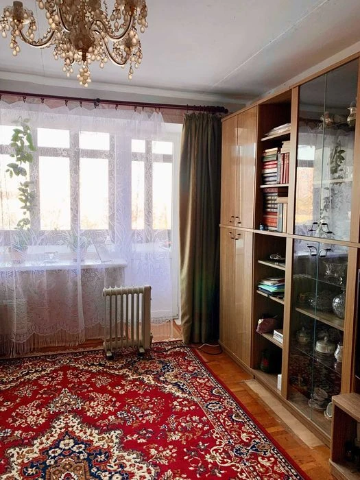 |  Продаж 3-кімнатної квартири • Боярка • Цегляний будинок •