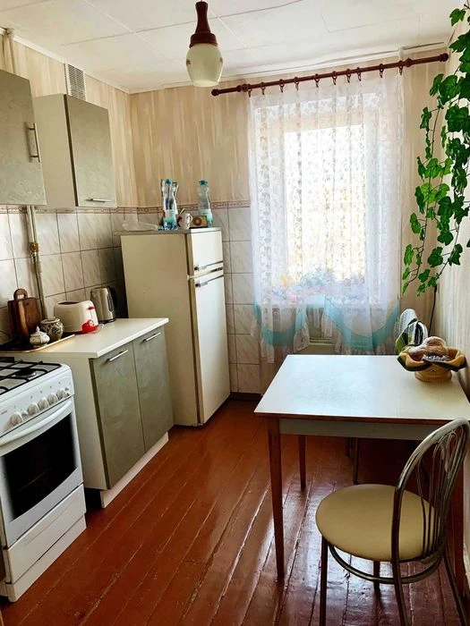 |  Продаж 3-кімнатної квартири • Боярка • Цегляний будинок •
