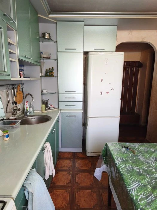 3к на Лушпи біля Атріуму,меблі,техніка,житловий стан