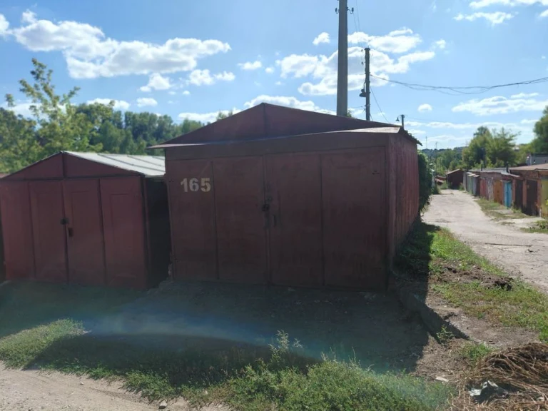 Продам гараж, район Баси