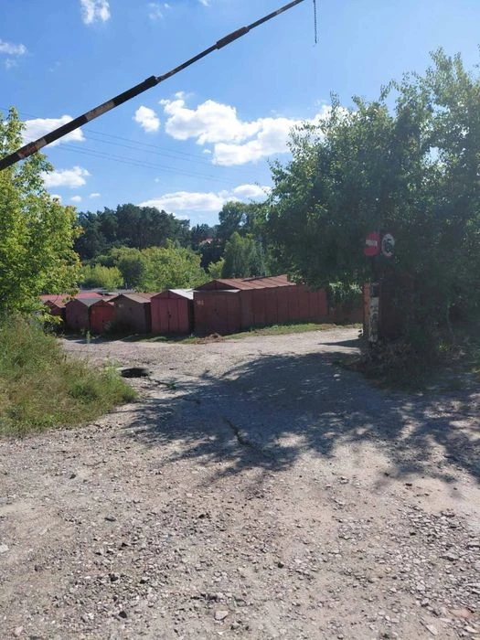 Продам гараж, район Баси