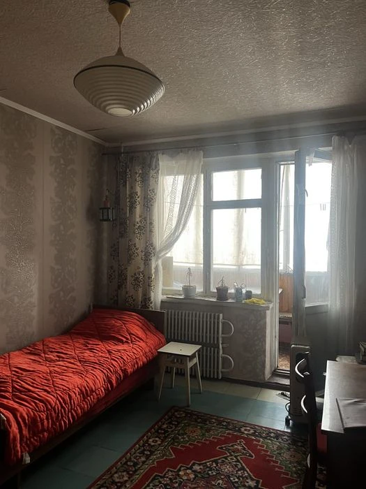 Продам квартиру. Тополь 2