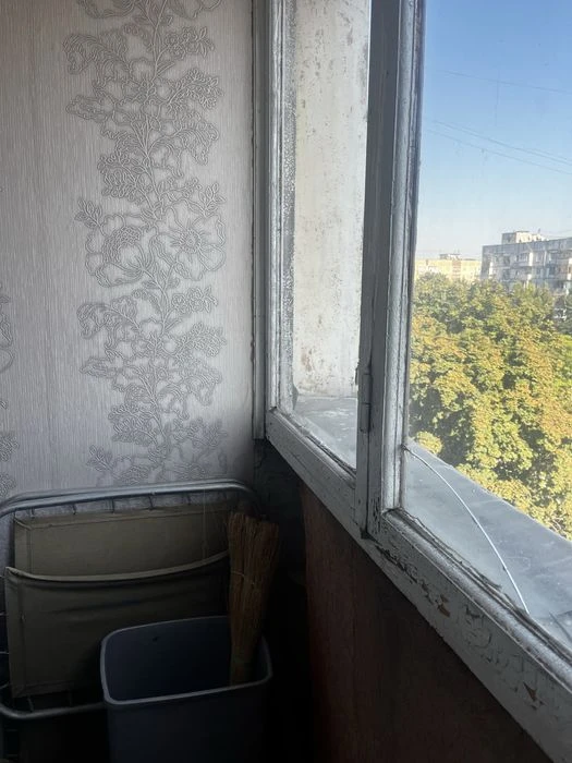 Продам квартиру. Тополь 2