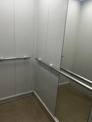 Продам квартиру. Тополь 2