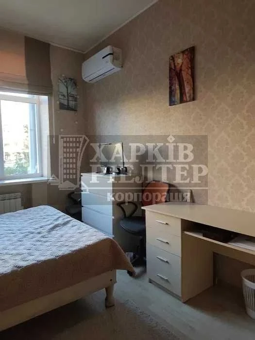 D1C  Продам 3 кімнатну квартиру в Центрі міста, проспект Нез
