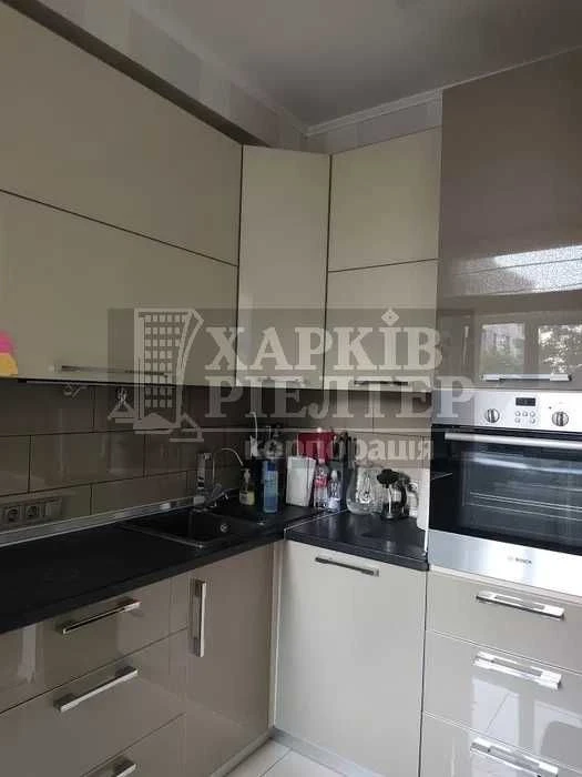 D1C  Продам 3 кімнатну квартиру в Центрі міста, проспект Нез