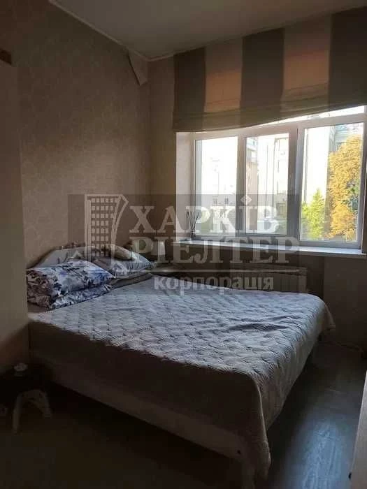 D1C  Продам 3 кімнатну квартиру в Центрі міста, проспект Нез