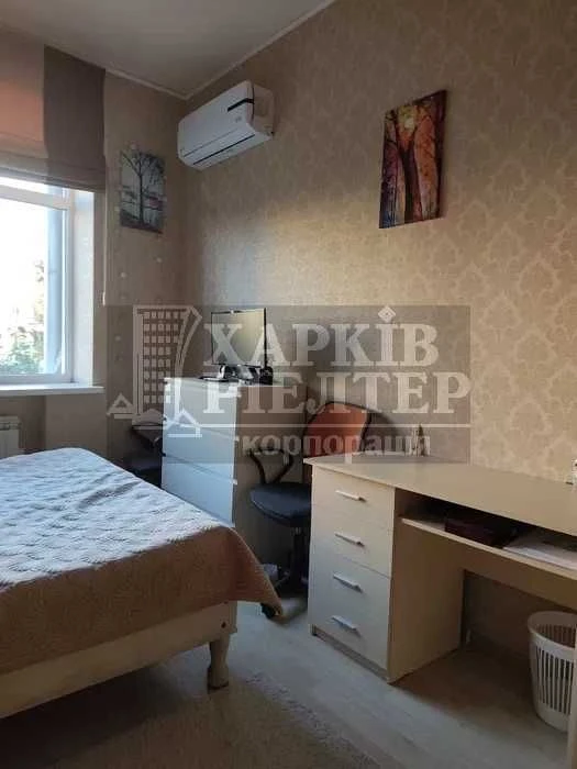 D1C  Продам 3 кімнатну квартиру в Центрі міста, проспект Нез