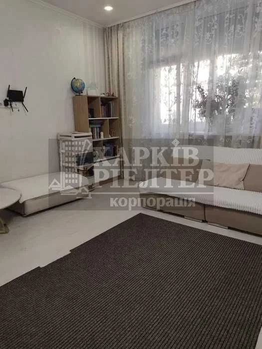 D1C  Продам 3 кімнатну квартиру в Центрі міста, проспект Нез