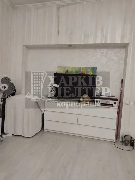 D1C  Продам 3 кімнатну квартиру в Центрі міста, проспект Нез