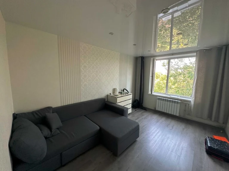 Продам 3-х кімнатну квартиру, 7 хвилин від метро Студентська