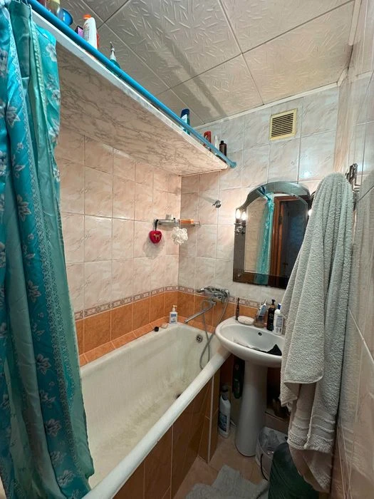 Продам 3-х кімнатну квартиру, 7 хвилин від метро Студентська