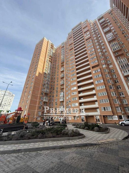 3 комнатная квартира 94 м2 с ремонтом в ЖК Дмитриевский