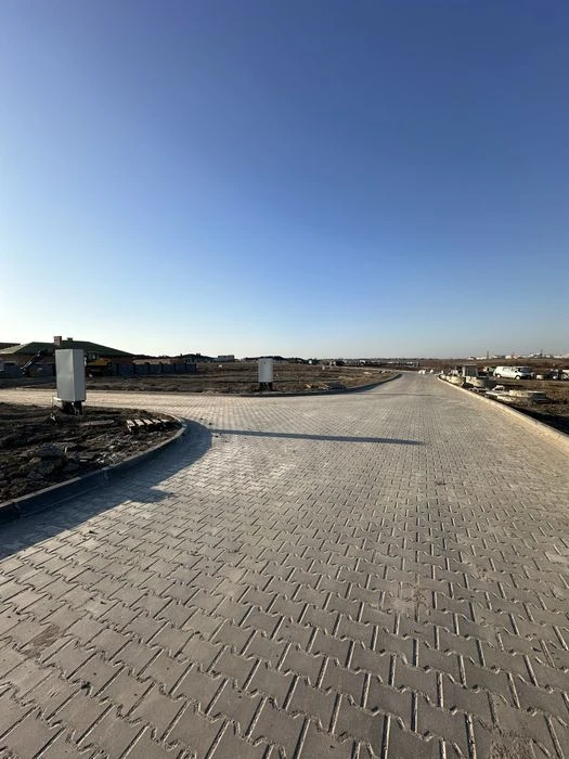 Ділянка в місті Рівне, поруч ставок
