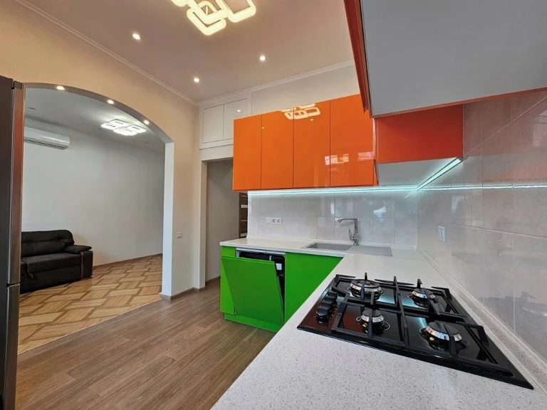 Продажа 3-комнатной квартиры 70 м², Иоанна Павла II ул., 7