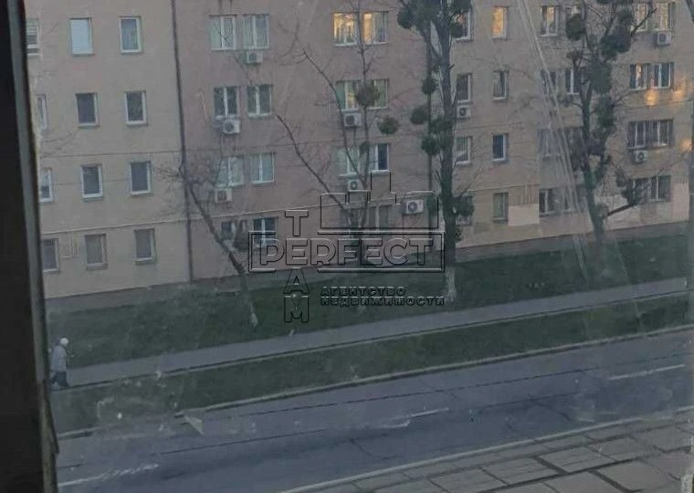 Продаж 1к квартири Празька 31 / Пражская 31