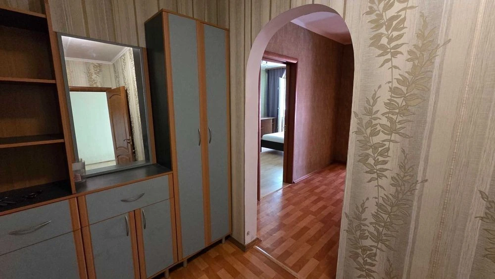 Продам простору 2-кімнатну квартиру, Київ, вул. Вишняківська