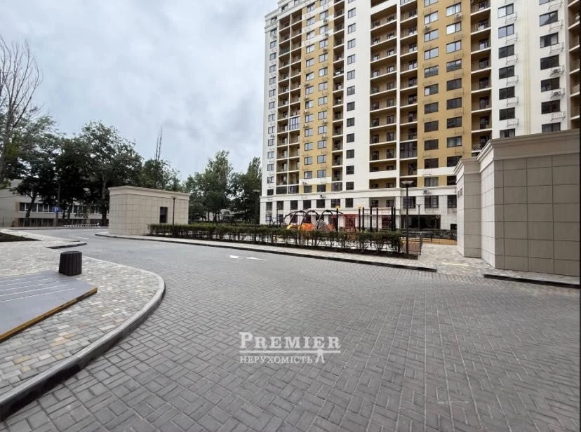 3 кімнатна 90м2 Академіка Глушко Академіка Корольова Панорам