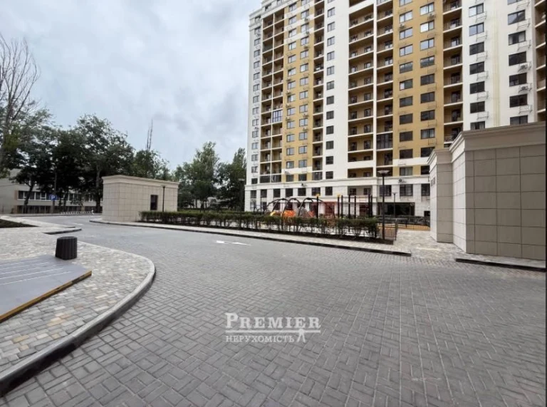 3 кімнатна 90м2 Академіка Глушко Академіка Корольова Панорам