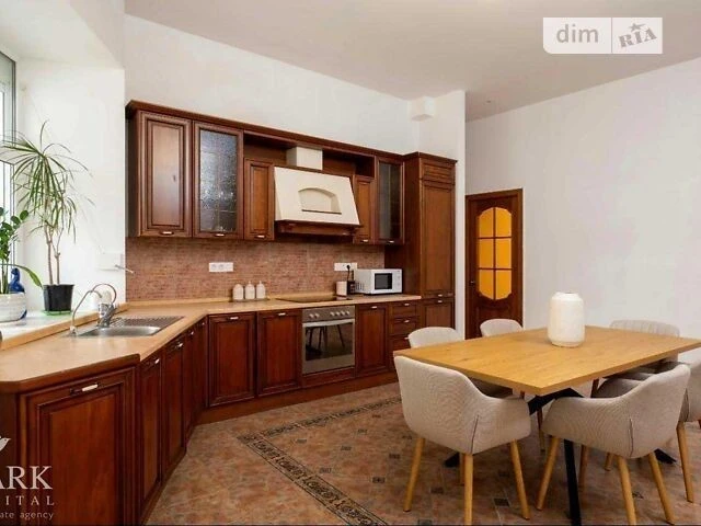 Продаж 4к квартири 156 кв. м на вул. Саксаганського • ID 347