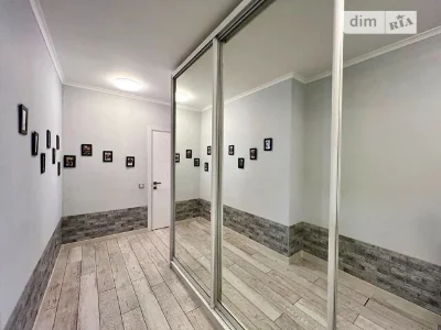 Продаж 3к квартири 109.9 кв. м на вул. Чавдар Єлизавети 11 •