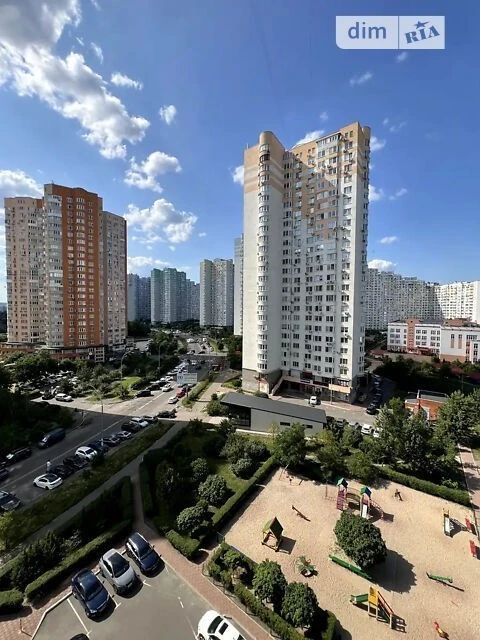 Продаж 3к квартири 109.9 кв. м на вул. Чавдар Єлизавети 11 •