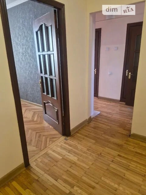 Продаж 3к квартири 77.8 кв. м на вул. Миколи Лаврухіна 15/46