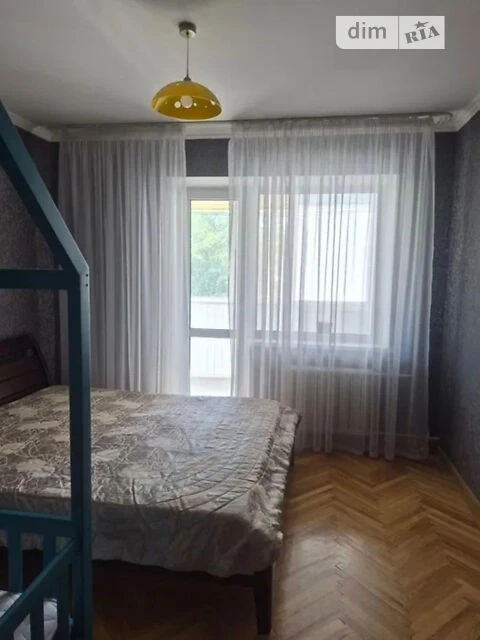 Продаж 3к квартири 77.8 кв. м на вул. Миколи Лаврухіна 15/46