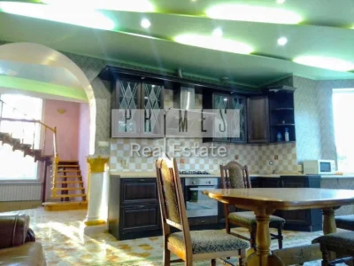Продаж 2-поверхового будинку з газом та каміном, Хотів, Одес