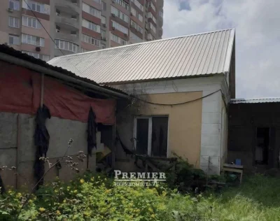 Пропонується до продажу будинок з гаражом у районы ТЦ "Вузов