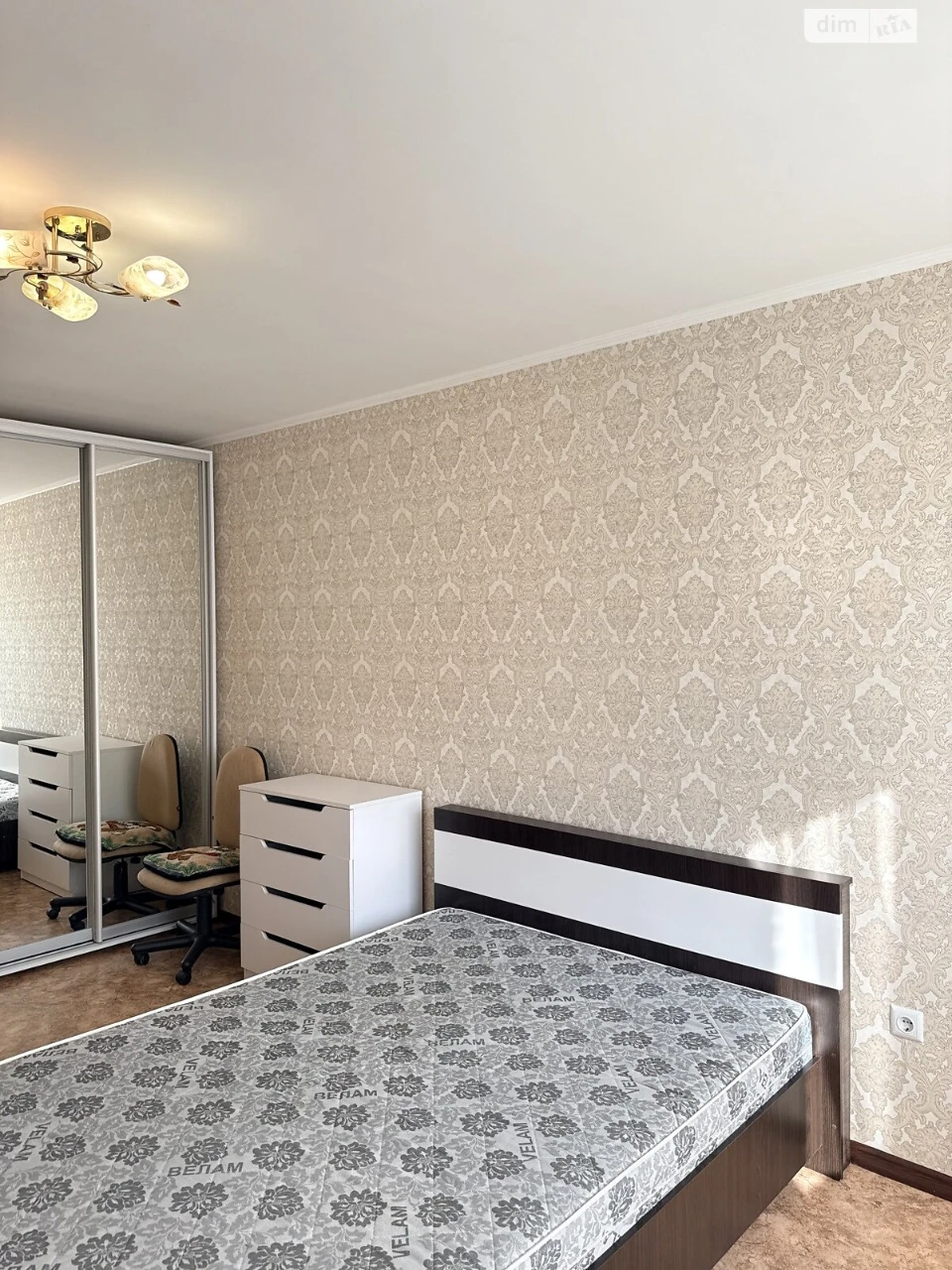Продаж Квартира Зарічний