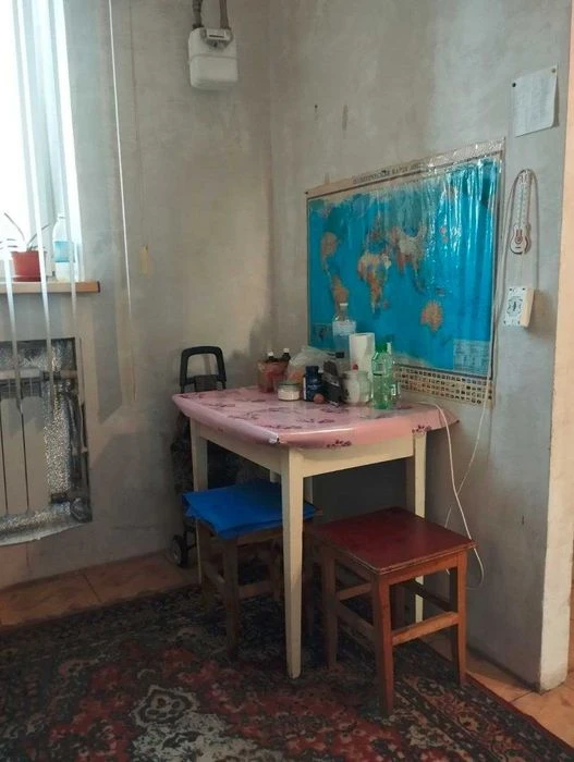 Selling a 1-room apartment on Kholodnaya Gora.