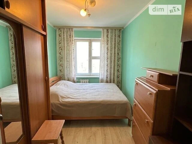 Продаж 3к квартири 70 кв. м на вул. Костянтина Данькевича 1/