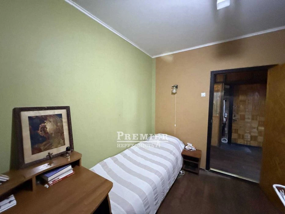 Продам 3-кімнатну квартиру на Семена Палія!!