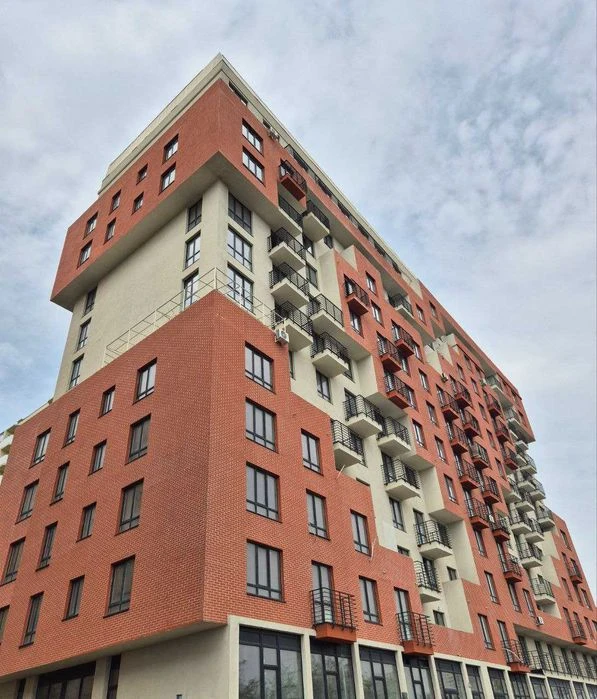 Продам квартиру свободной планировки жк Lоve