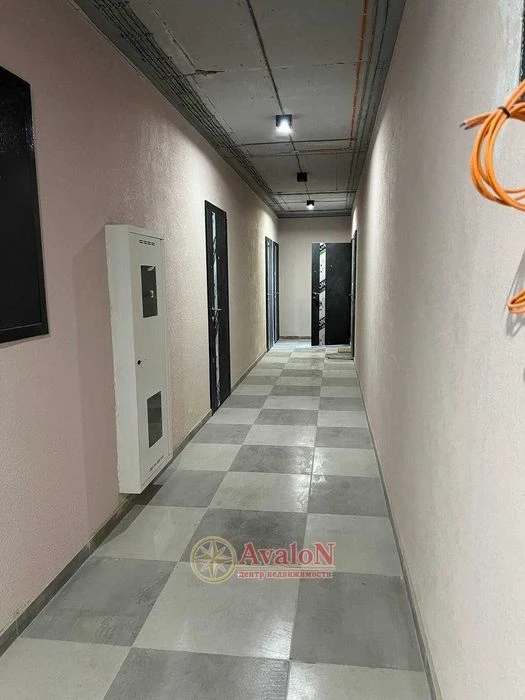 Продам квартиру свободной планировки жк Lоve