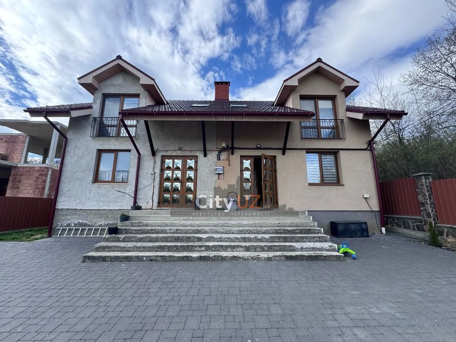 Дуплекс біля лісу з краєвидом на Ужгород