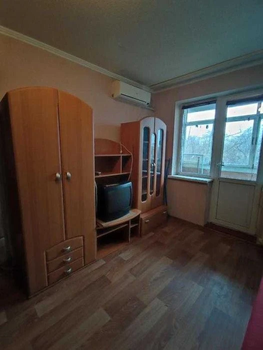 Продається 1 кім.кв. на ХТЗ район ринка