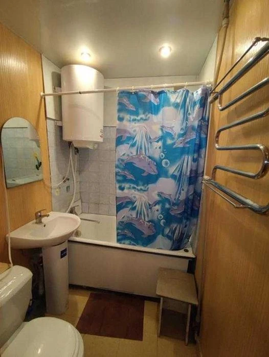 Продається 1 кім.кв. на ХТЗ район ринка